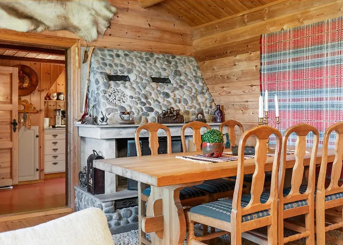 Vakantiehuis Charming Retreat By The Coast In Misund