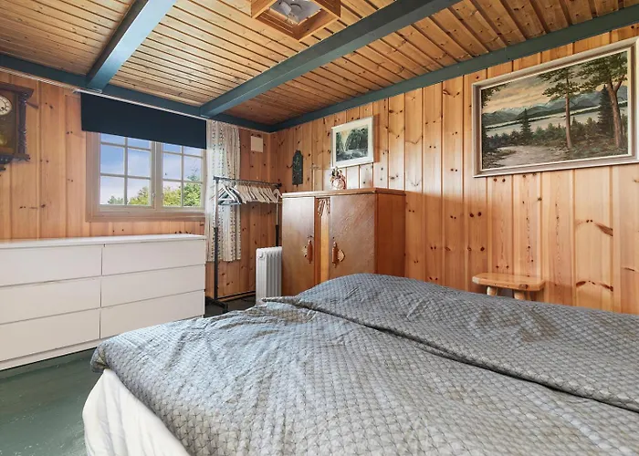 Charming Retreat By The Coast In *