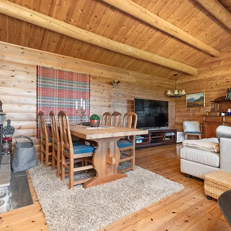 Charming Retreat By The Coast In * Misund